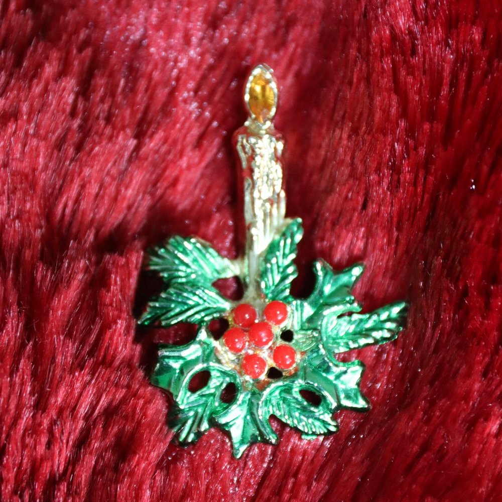 Christmas Candle Brooch